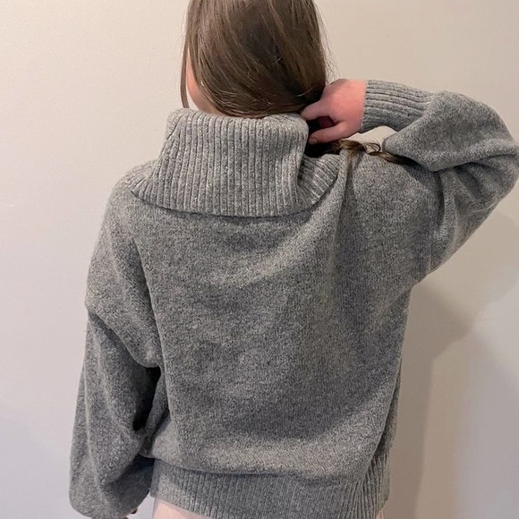 Small cowl neck oversized turtleneck warm gray express X negin mirsalehi sweater - Picture 2 of 10